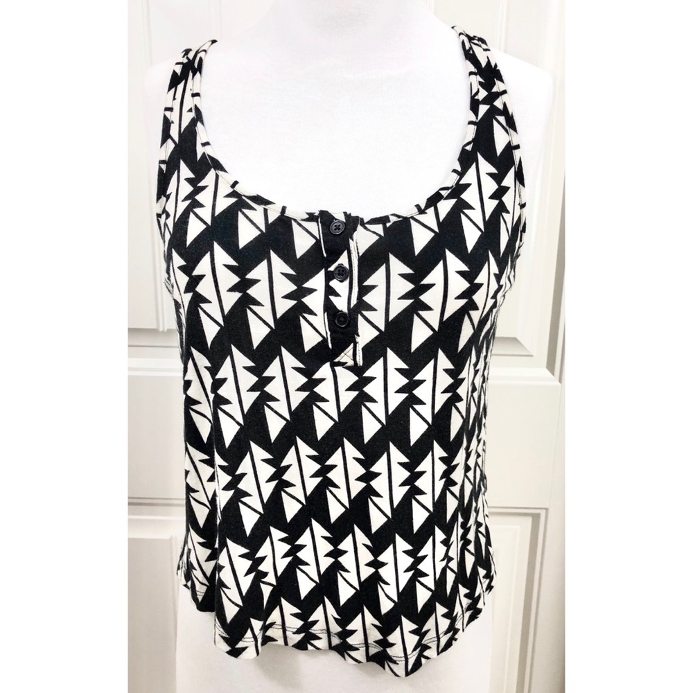 Forever 21 Black White Aztec Print Button Tank Top